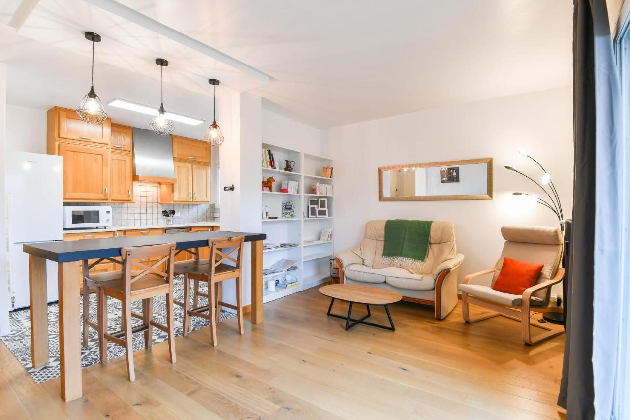 Nice Apartment With Balcony Very Close To The City Center Annecy Eksteriør bilde