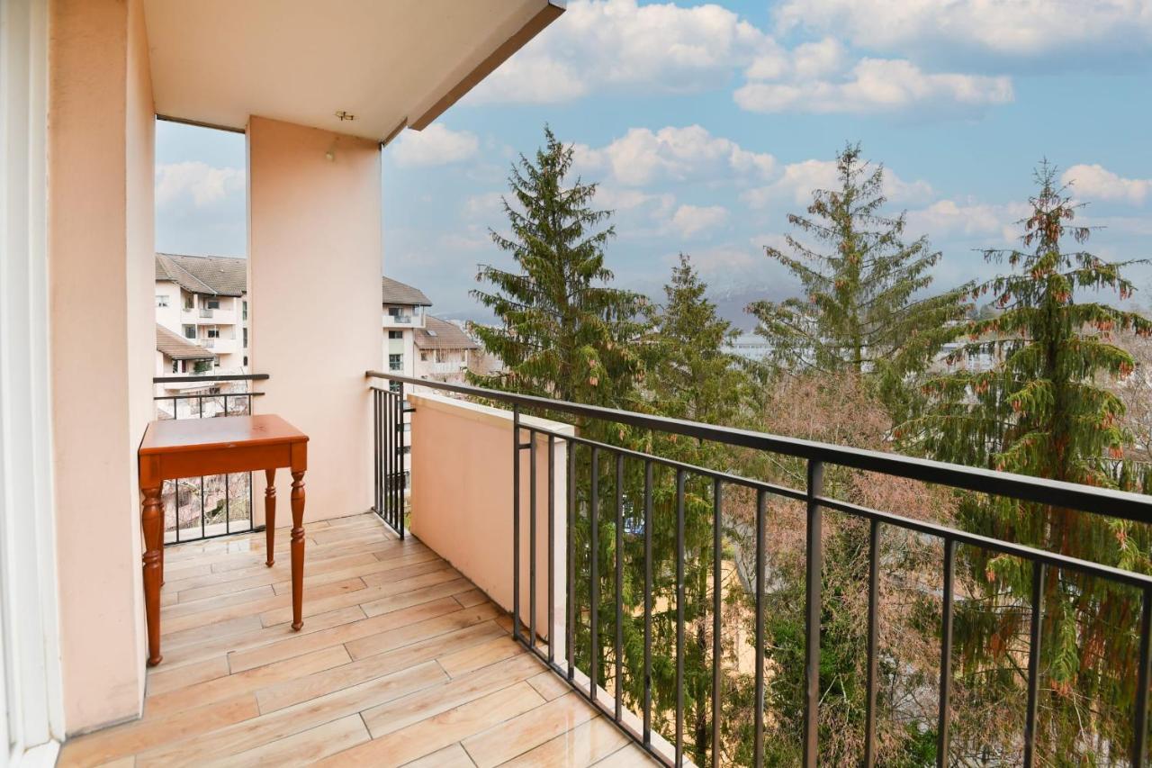 Nice Apartment With Balcony Very Close To The City Center Annecy Eksteriør bilde