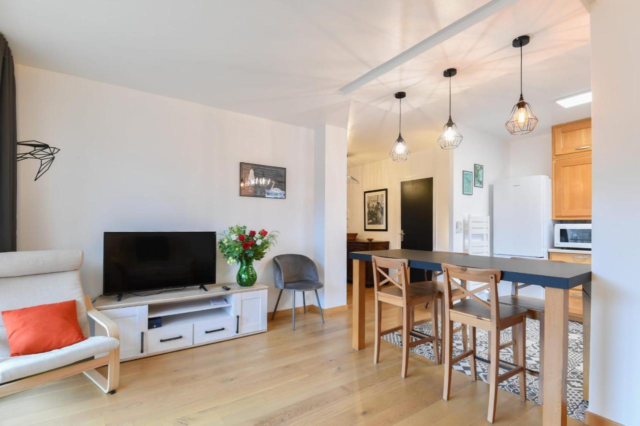 Nice Apartment With Balcony Very Close To The City Center Annecy Eksteriør bilde