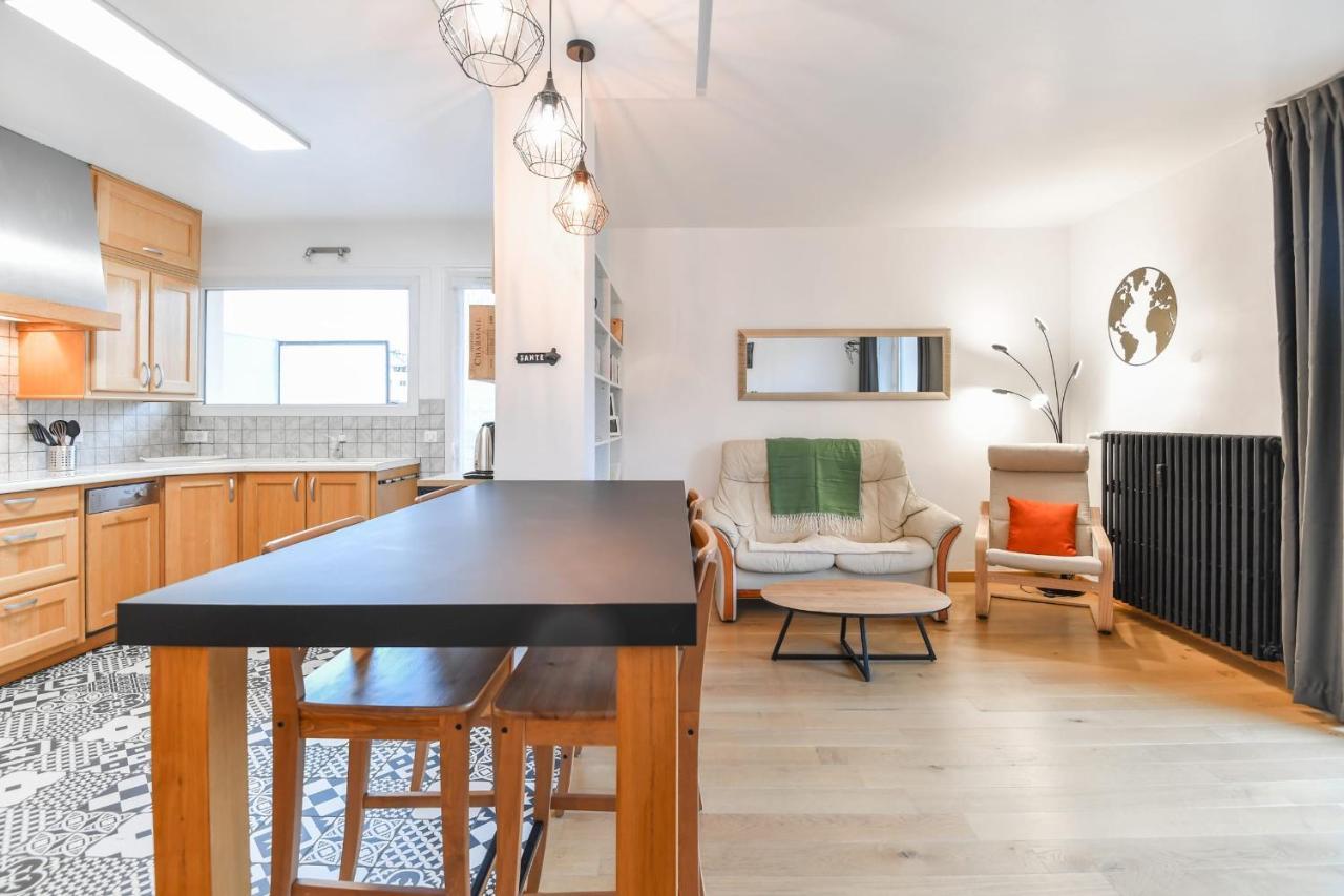 Nice Apartment With Balcony Very Close To The City Center Annecy Eksteriør bilde