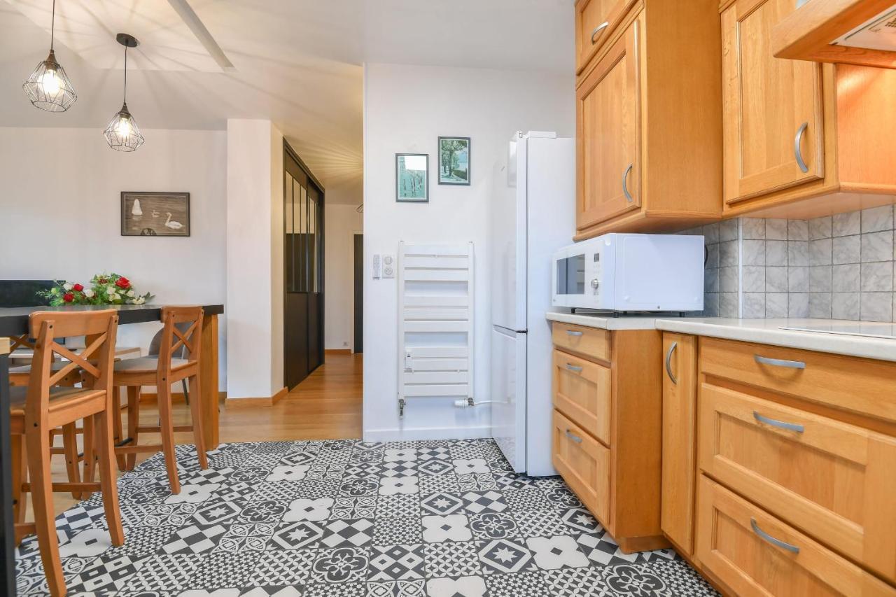 Nice Apartment With Balcony Very Close To The City Center Annecy Eksteriør bilde