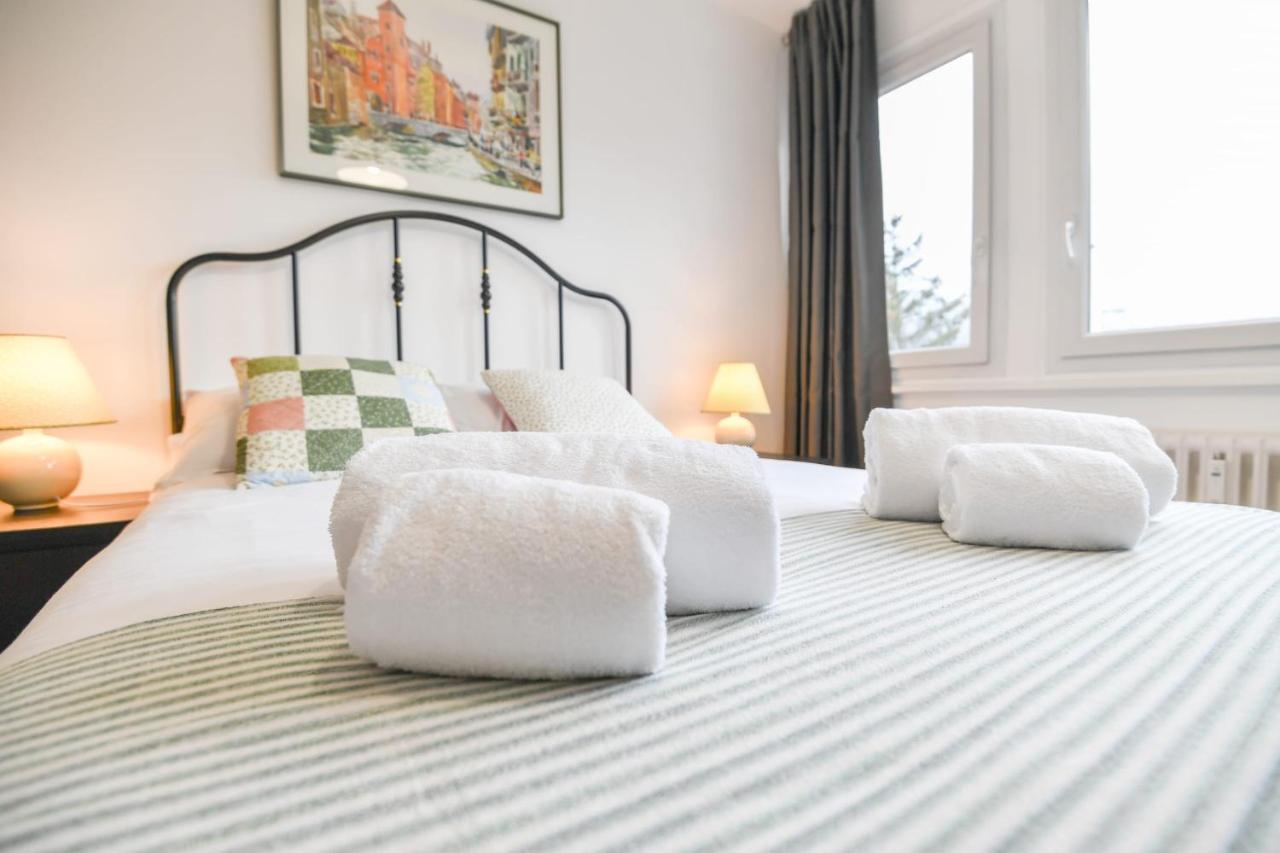 Nice Apartment With Balcony Very Close To The City Center Annecy Eksteriør bilde