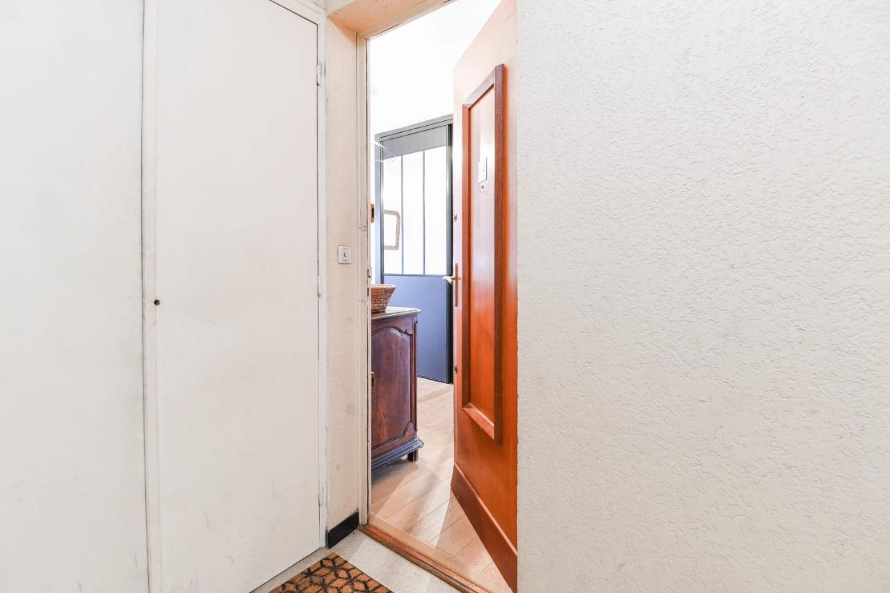 Nice Apartment With Balcony Very Close To The City Center Annecy Eksteriør bilde